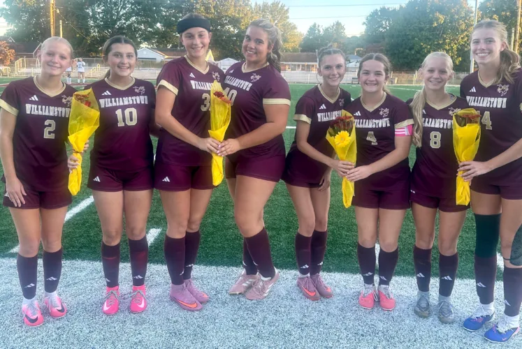 Williamstown girls win big over Tyler on senior night
